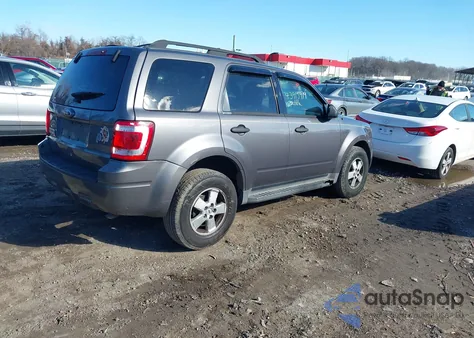 2009 Ford Escape Xlt z USA, uszkodzony, nr VIN 1FMCU03799KC86292